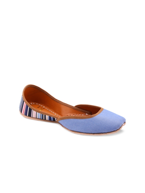 

HUE Women Blue Printed Mojaris