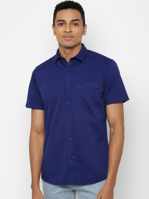 

Solly Jeans Co. Men Blue Regular Fit Solid Casual Shirt