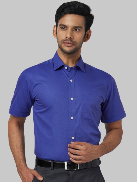 

Park Avenue Men Blue Regular Fit Solid Casual Shirt