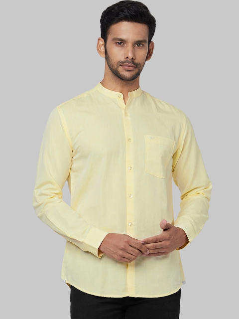 

Park Avenue Men Yellow Regular Fit Solid Casual Shirt
