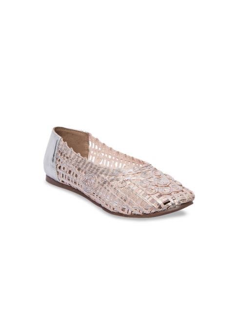

Inc 5 Women Silver-Toned Woven Design Ballerinas