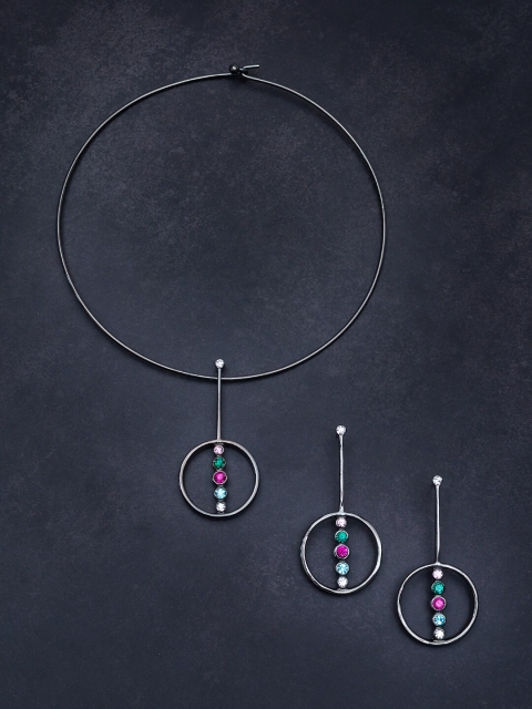 

Golden Peacock Black Stone-Studded Jewellery Set