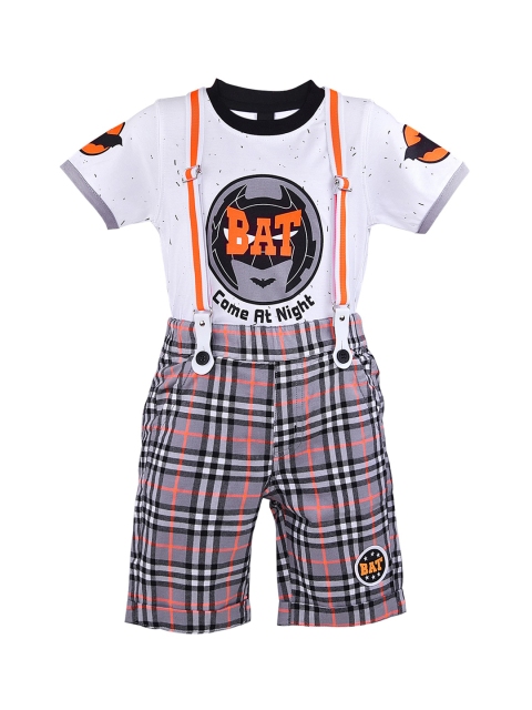 

Wish Karo Boys White & Grey Printed T-shirt with Shorts