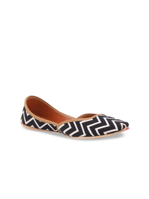 

HUE Women Black Embellished Mojaris