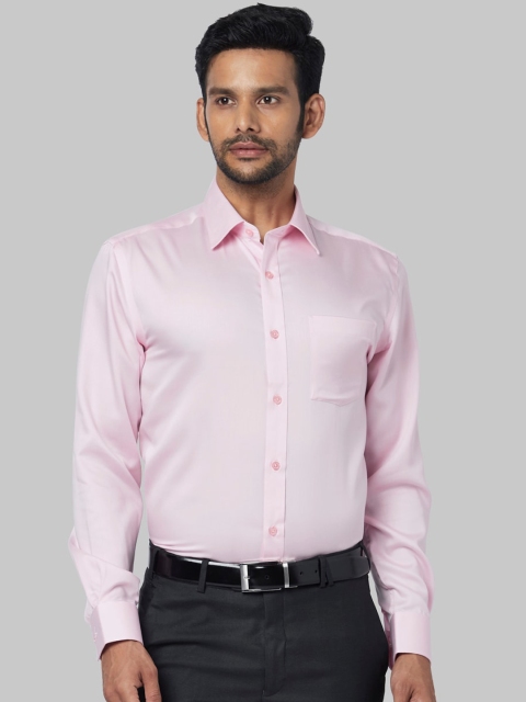 

Park Avenue Men Pink Regular Fit Solid Casual Shirt