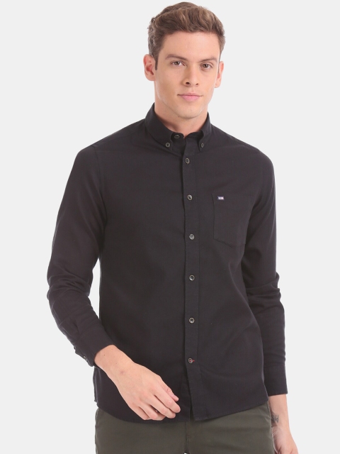 Arrow Men Black Regular Fit Solid Casual Shirt