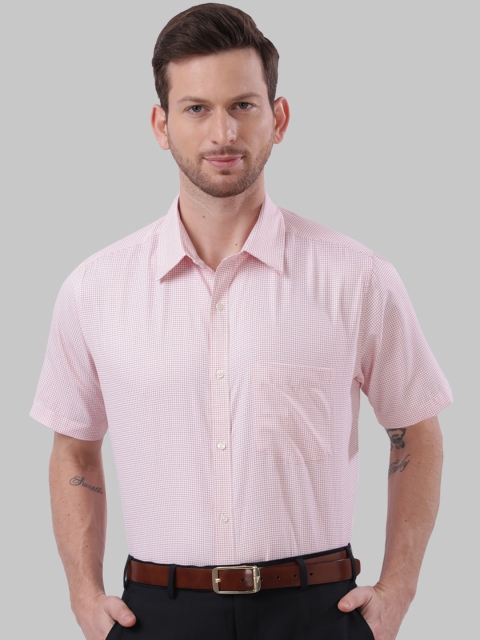 

Next Look Men Red & White Regular Fit Solid Formal Shirt