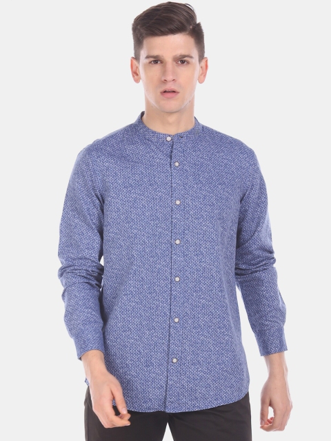 

Arrow Men Blue Regular Fit Self Design Casual Shirt