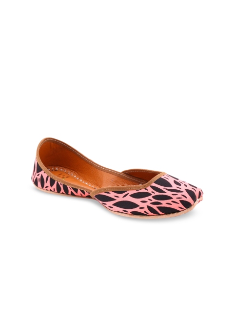 

HUE Women Pink Printed Mojaris