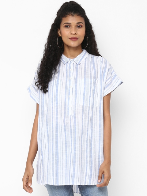 

AMERICAN EAGLE OUTFITTERS Women Blue Slim Fit Striped Casual Shirt
