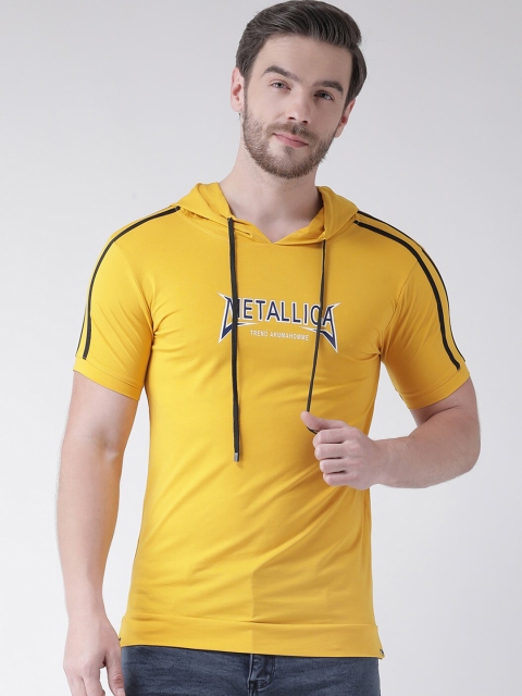 

Rex Straut Jeans Men Yellow Solid Hood T-shirt