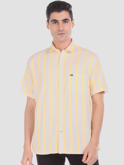 

Arrow Sport Men Yellow & White Regular Fit Checked Casual Shirt