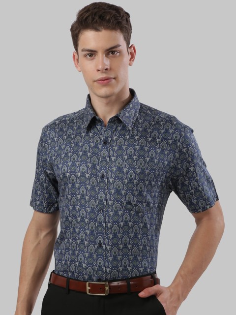 

Next Look Men Navy Blue & Green Regular Fit Printed Casual Shirt