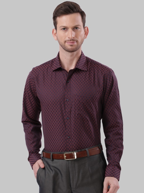 

Next Look Men Maroon Slim Fit Self Design Casual Shirt