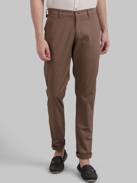 

Parx Men Brown Tapered Fit Solid Chinos