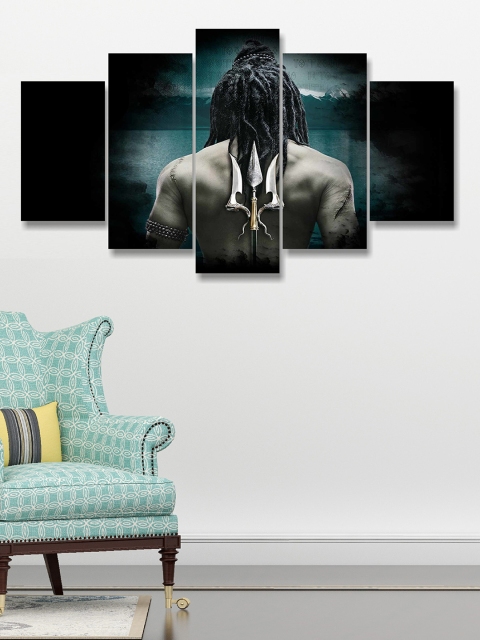 

Go Hooked Set Of 5 Black & Grey Digitally printed Wall Art