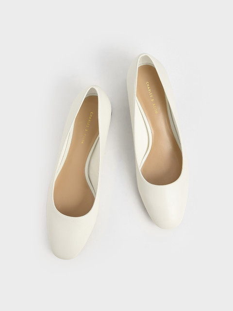 

CHARLES & KEITH Women White Textured Pumps