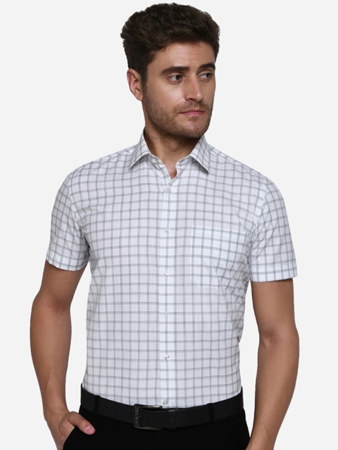

Greenfibre Men White & Black Regular Fit Checked Casual Shirt