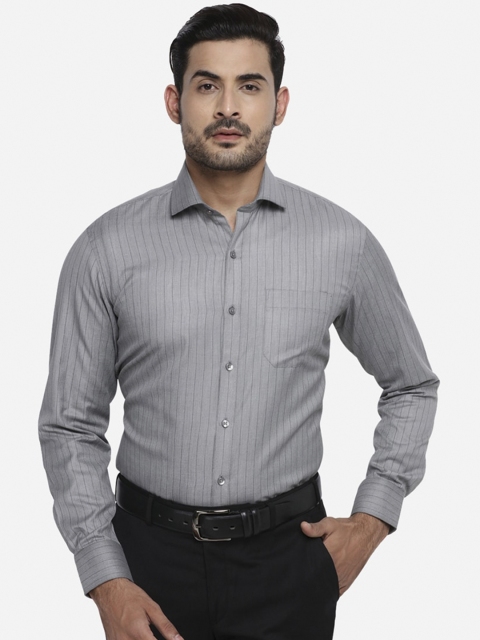 

Greenfibre Men Grey Regular Fit Striped Formal Shirt