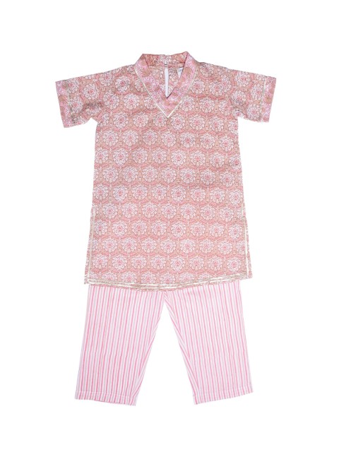 

Silai Bunai Girls Pink Printed Kurta with Trousers