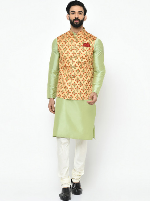 

Vartah Men Green & Off-White Solid Handloom Kurta with Pyjamas & Nehru Jacket
