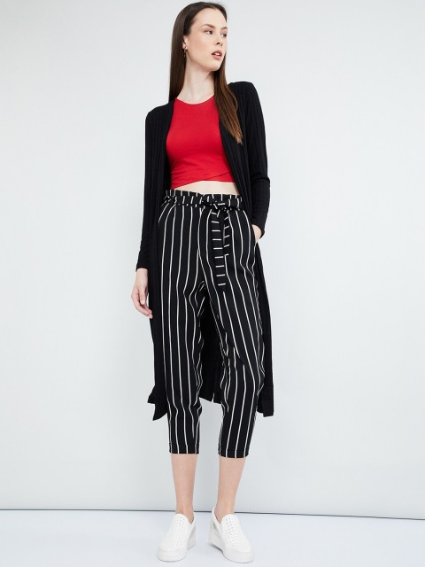 

max Women Black Solid Ribbed Longline Shrug
