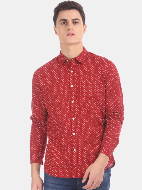 

Flying Machine Men Red Regular Fit Printed Casual Shirt