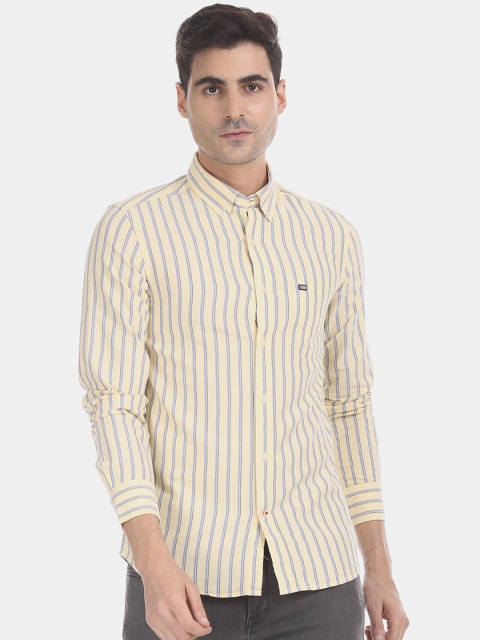 

Arrow Sport Men Yellow & Blue Regular Fit Striped Casual Shirt