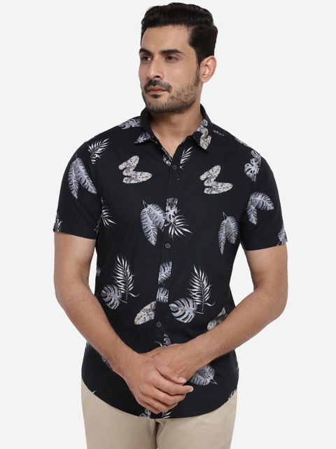 

Greenfibre Men Black & White Slim Fit Printed Casual Shirt