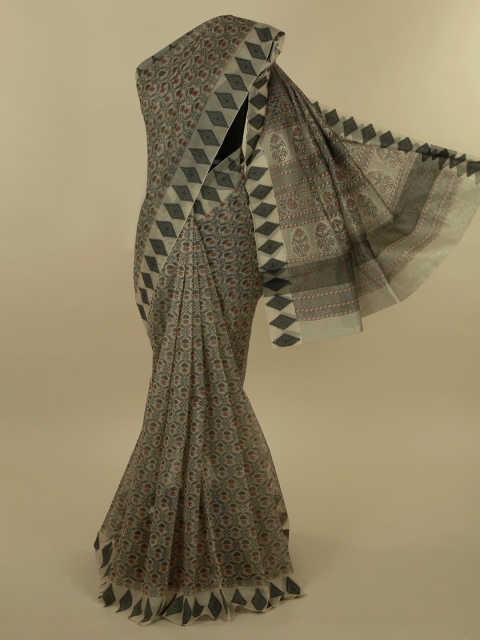 

Pothys Cream-Coloured Printed Supernet Saree