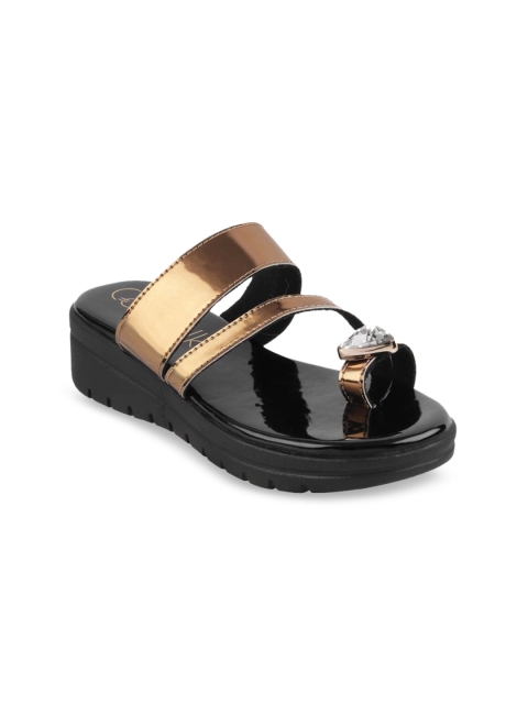 

Catwalk Women Gold-Toned Solid Heels