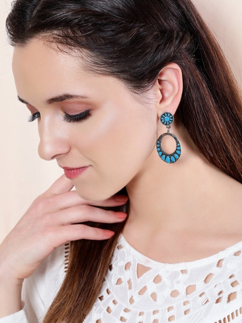 

Rubans Set Of 2 Silver-Plated Handcrafted Contemporary Drop Earrings
