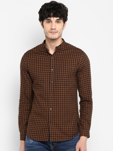 

SPYKAR Men Brown Slim Fit Checked Casual Shirt