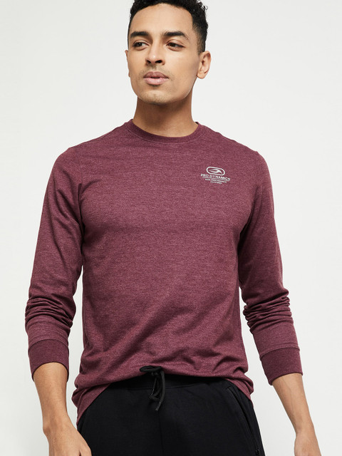 

max Men Burgundy Self Design Round Neck T-shirt
