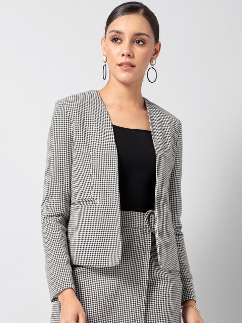 

FabAlley Women Black & White Houndstooth Collarless Open-Front Casual Blazer