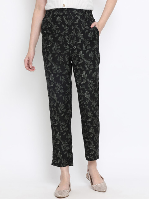 

Oxolloxo Women Green Regular Fit Printed Regular Trousers