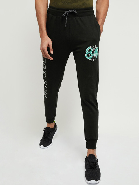 

max Men Olive Green Solid Joggers