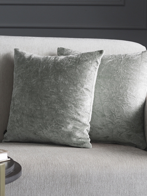 

GMF Grey Set of 2 Solid Velvet Square Cushion Covers