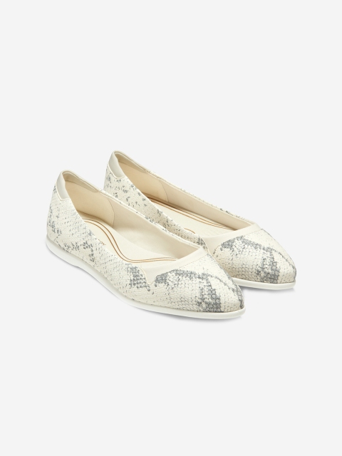 

Cole Haan Women Off-White Printed Leather Ballerinas