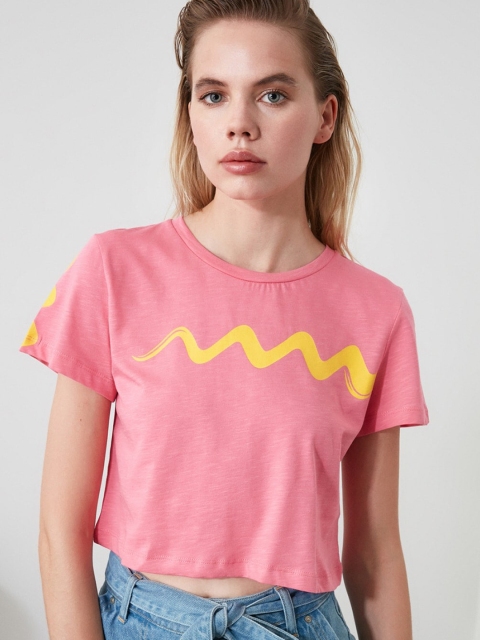 

TRENDYOL COLLECTION Women Pink Printed Round Neck T-shirt