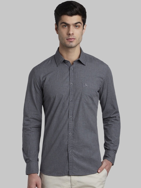 

Parx Men Grey & Black Slim Fit Checked Casual Shirt