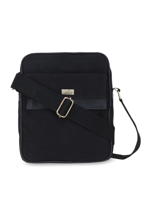 

yelloe Men Black Solid Messenger Bag