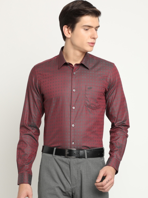 

Crocodile Men Maroon & Grey Classic Slim Fit Self Design Formal Shirt