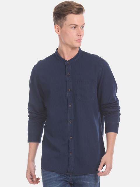 

GAP Men Navy Blue Chambray Casual Shirt