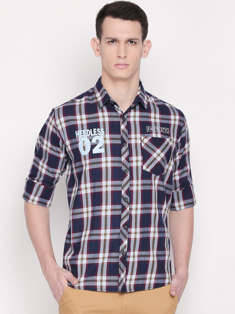 

Solemio Men Navy Blue & White Regular Fit Checked Casual Shirt
