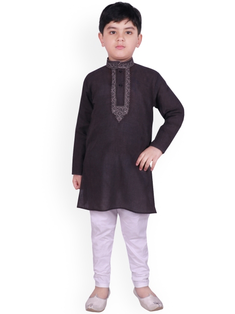 

SG YUVRAJ Boys Black & White Yoke Design Pathani Kurta with Pyjamas