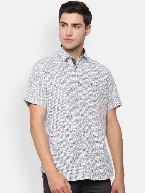 

Van Heusen Sport Men White & Black Slim Fit Printed Casual Shirt