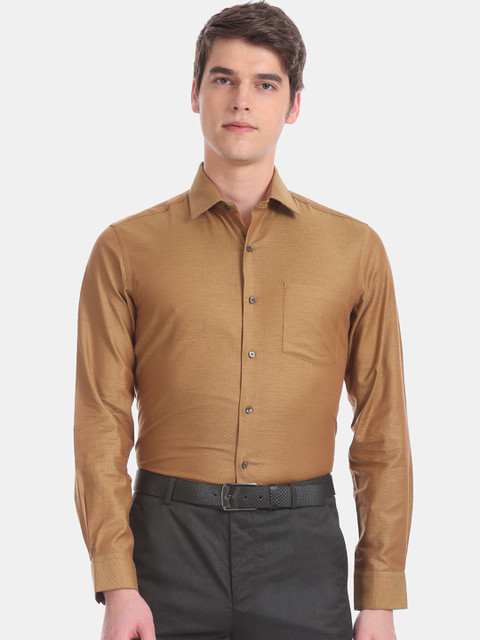 

Arrow Men Brown Slim Fit Self Design Formal Shirt