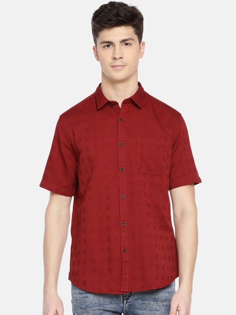 

Toss Winner Men Maroon Regular Fit Checked Casual Shirt