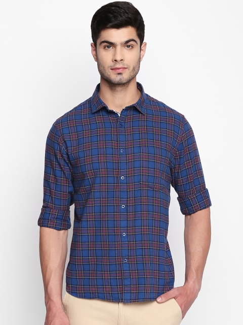 

Solemio Men Blue Regular Fit Checked Casual Shirt